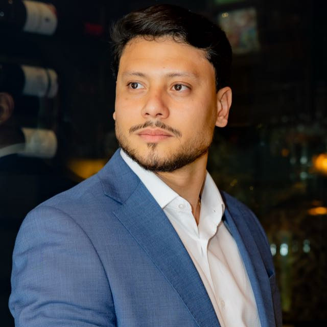 Dr. Deusimar Oda, advogado responsável pelo escritório